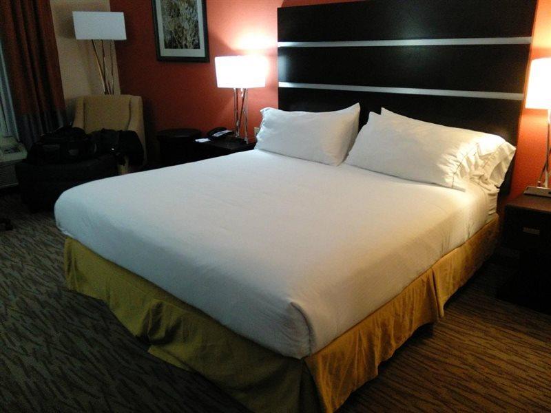 Holiday Inn Express Hotel And Suites Houston Kingwood Экстерьер фото